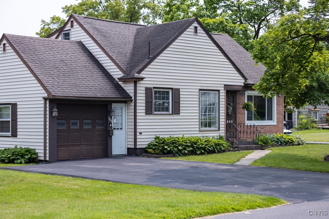 303 Forest Drive, Cicero, New York image 4