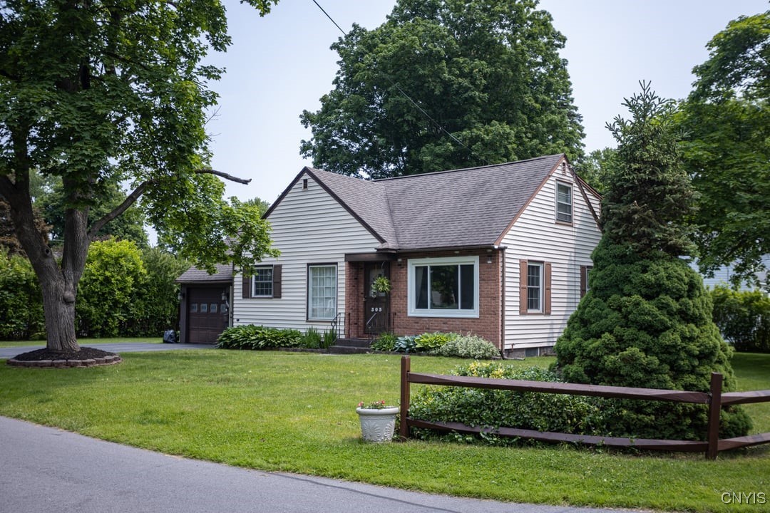 303 Forest Drive, Cicero, New York image 1