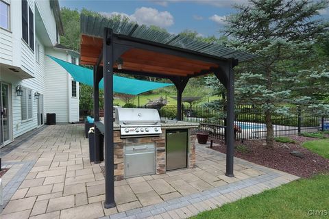 Tiny photo for 7987 Blarney Stone Way, Manlius, NY 13104 (MLS # S1654195)