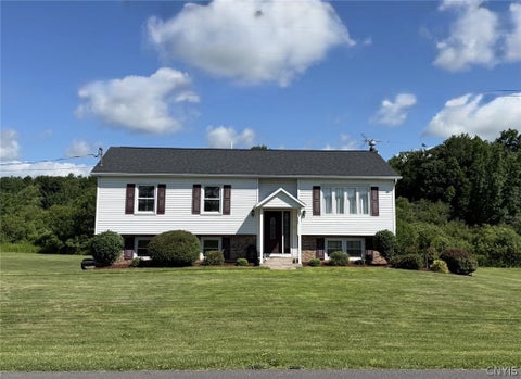 Photo of 6905 Fairway Drive, Westmoreland, NY 13490 (MLS # S1699747)