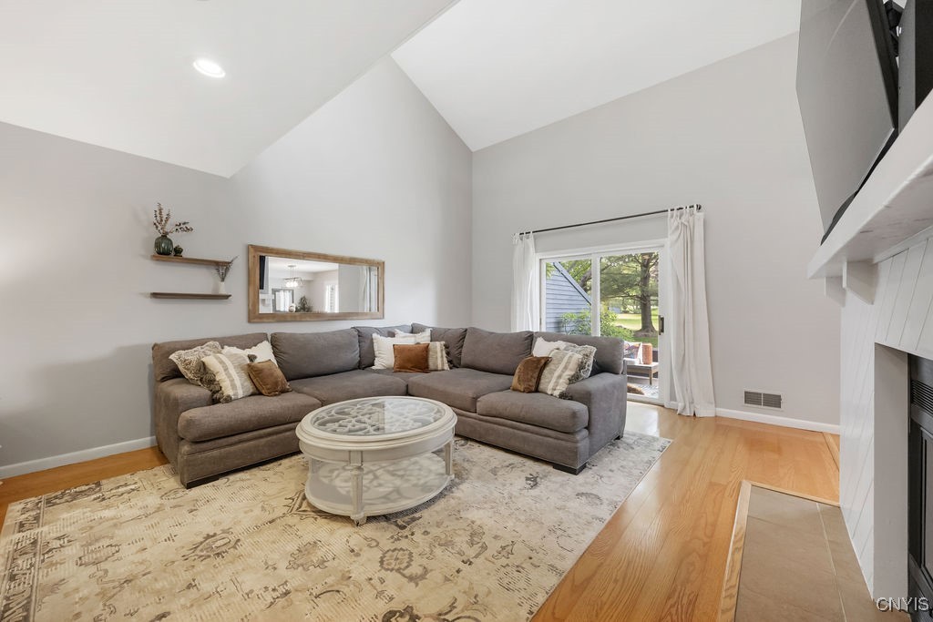 8152 Verbeck Drive, Manlius, New York image 9