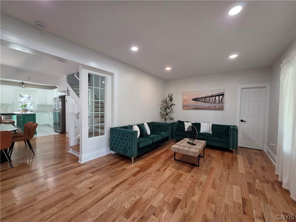 1201 Maple Street
