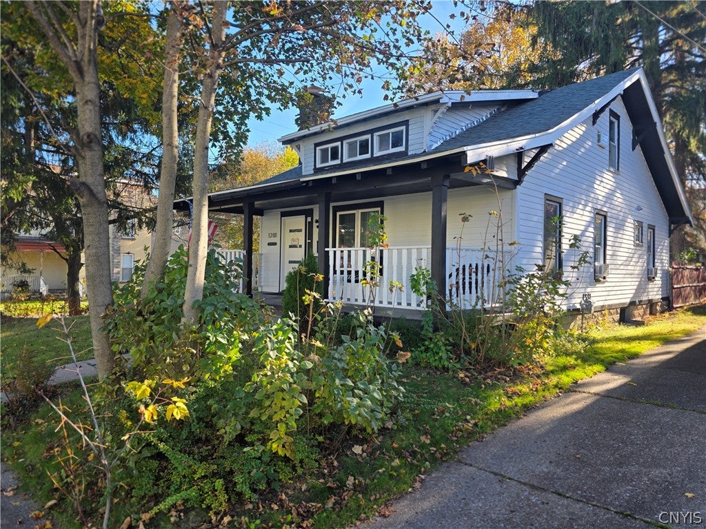 1201 Maple Street