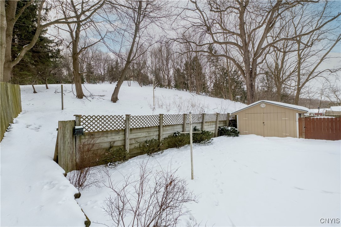 901 Hudson Street, Camillus, New York image 25