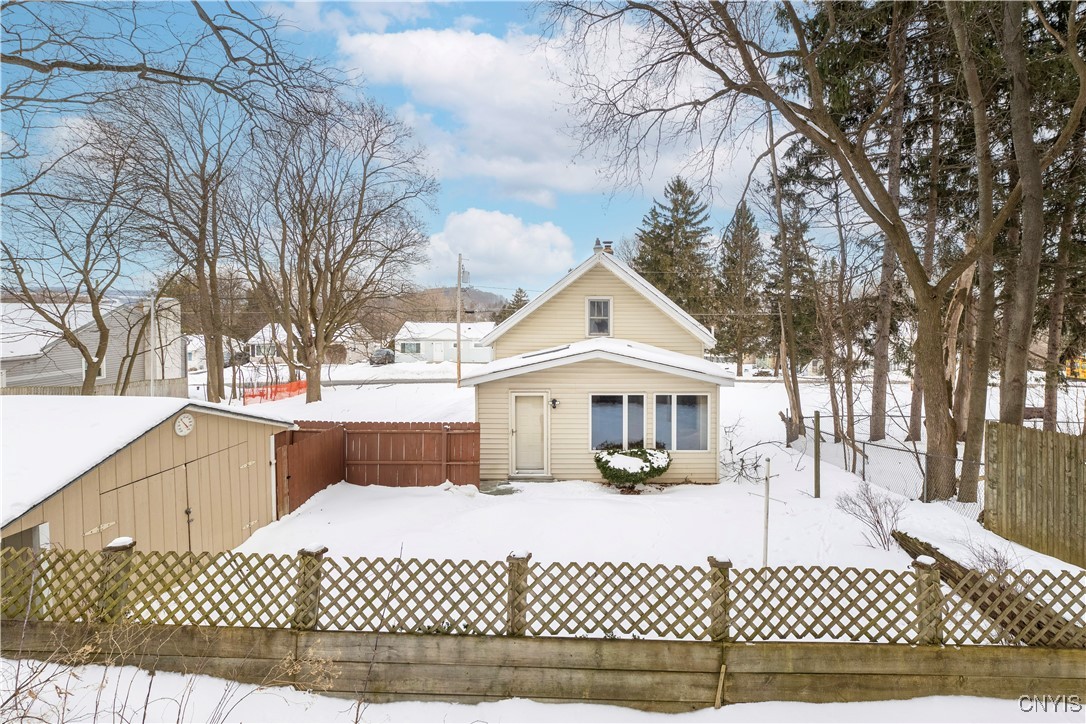 901 Hudson Street, Camillus, New York image 29