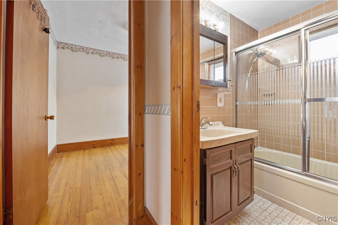 901 Hudson Street, Camillus, New York image 16