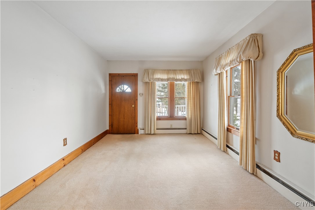 901 Hudson Street, Camillus, New York image 4