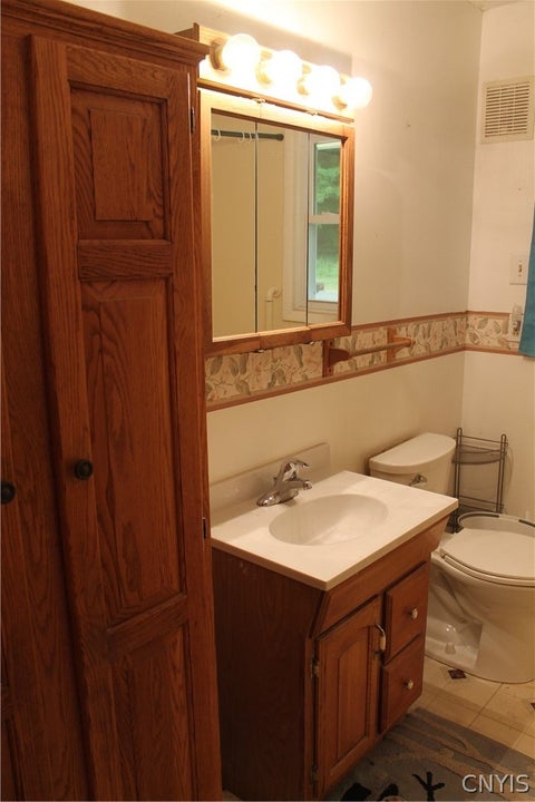 Tiny photo for 6241 S Mcdonald Road, Elbridge, NY 13080 (MLS # S1699375)