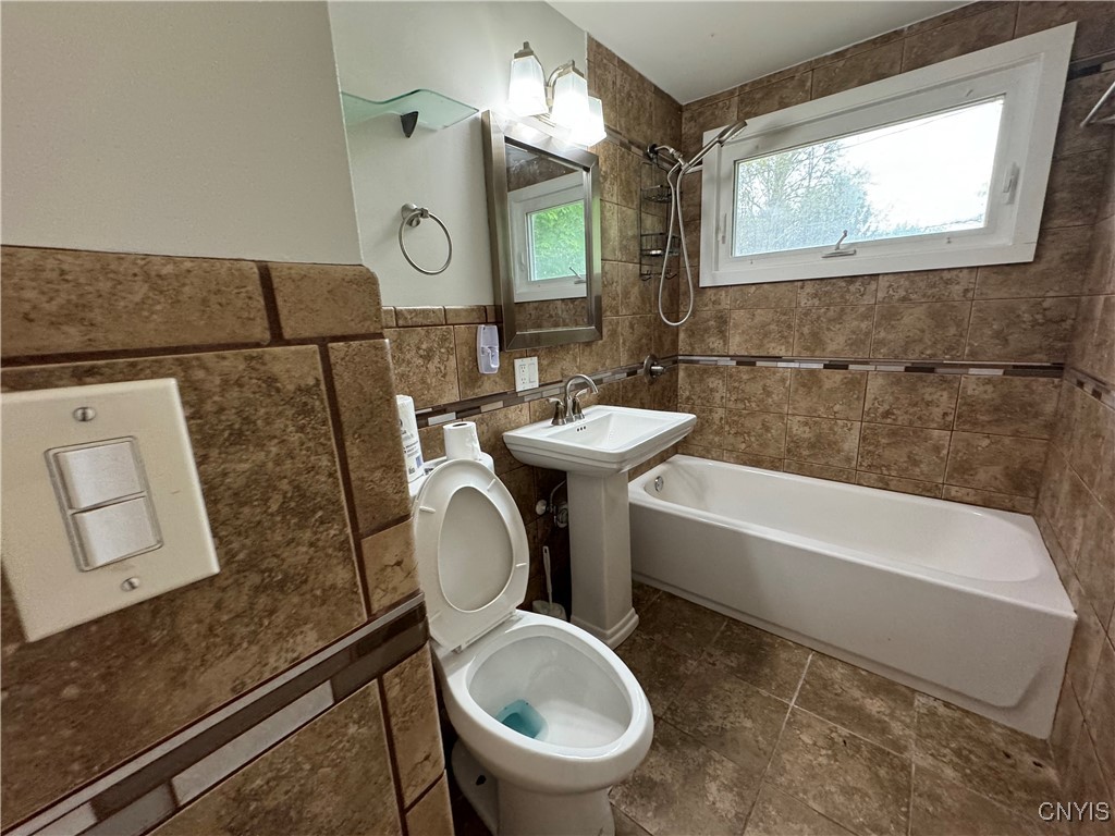 1016 Northway Street, Syracuse, New York image 6