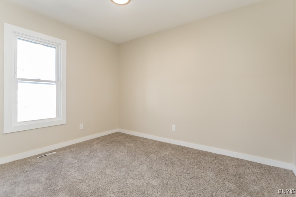 105 Eastman Avenue, Syracuse, New York image 32