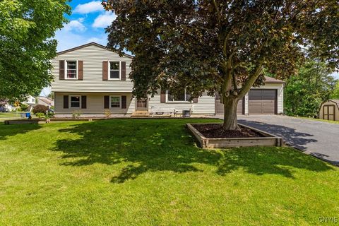 6109 Gaspe Lane Cicero NY 13039