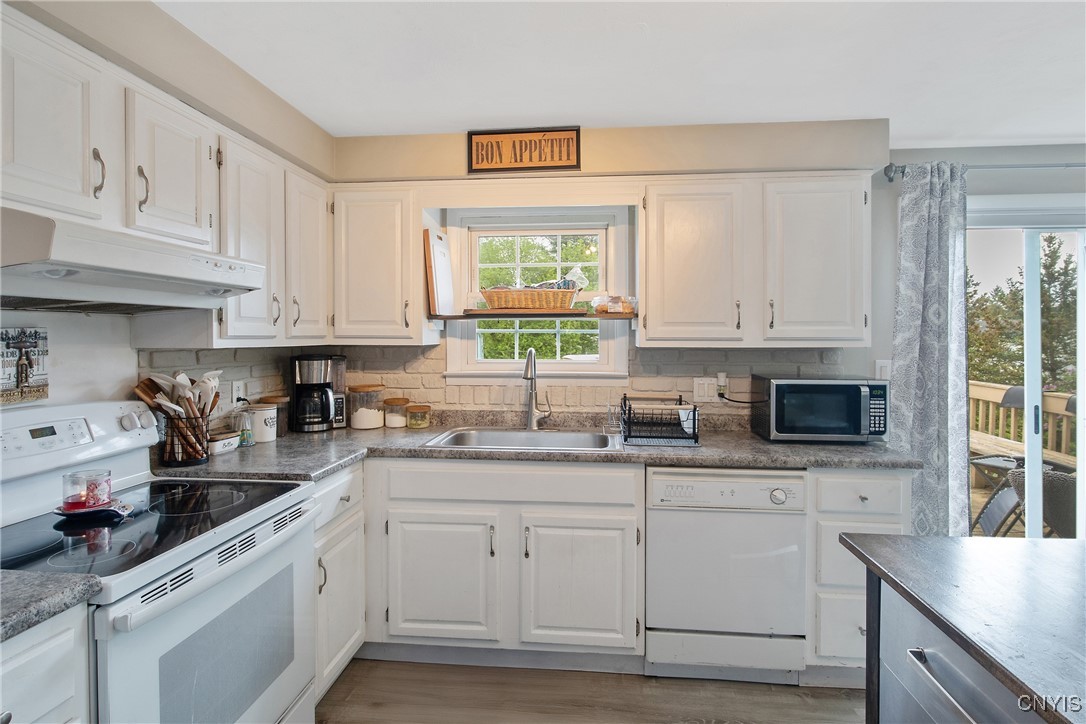 8824 English Road, Cicero, New York image 11