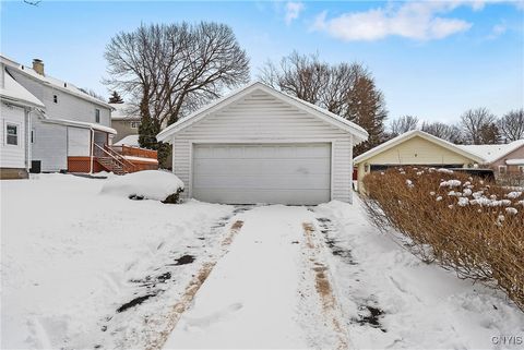 Tiny photo for 200 Milford Drive W, Syracuse, NY 13206 (MLS # S1660605)