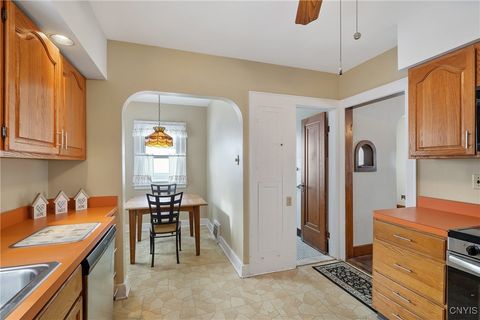 Tiny photo for 200 Milford Drive W, Syracuse, NY 13206 (MLS # S1660605)