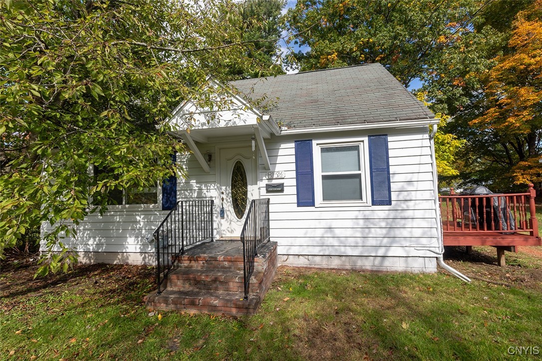 813 1/2 E Molloy Road