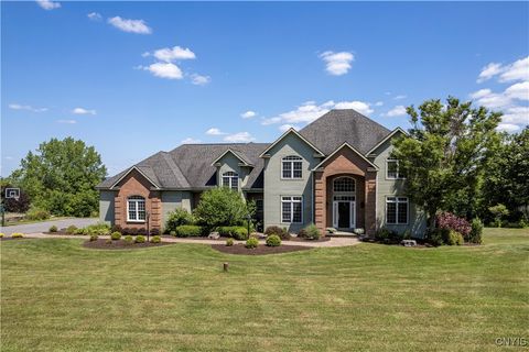 4020 Deer Crossing Run, Pompey, NY 13104 - #: S1639548