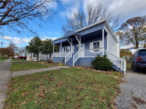 Homes For Sale - 39 E 5th Street<br/> Oswego County, Oswego, NY 13126
