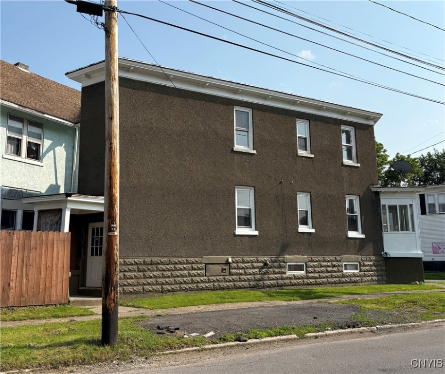 918 Shaw Street