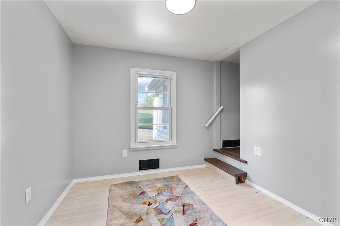 133 Avon Road, Syracuse, New York image 17
