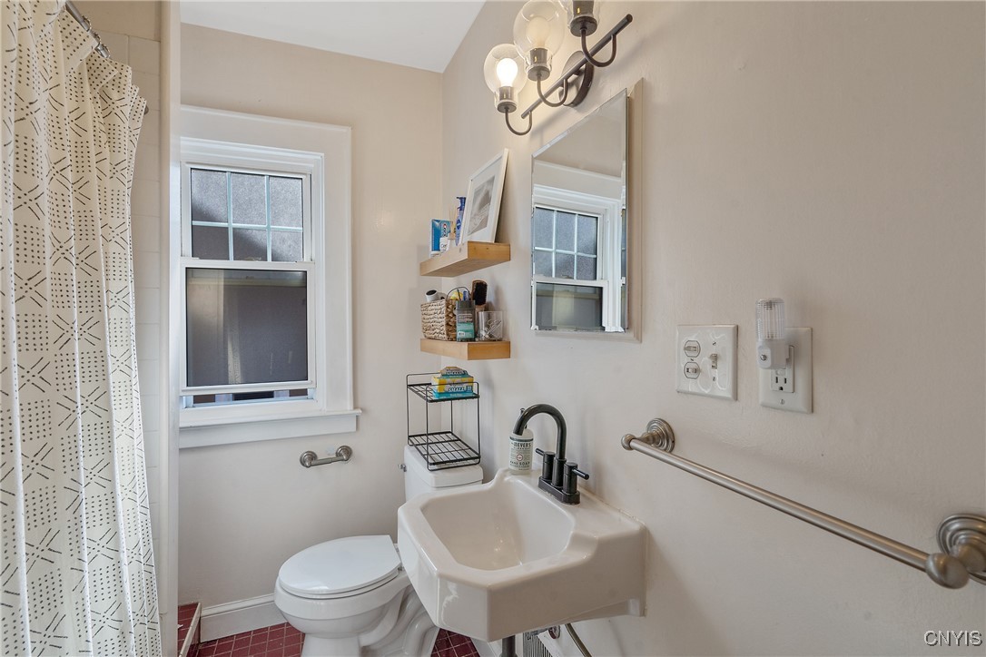 125 Clifton Place, Syracuse, New York image 28
