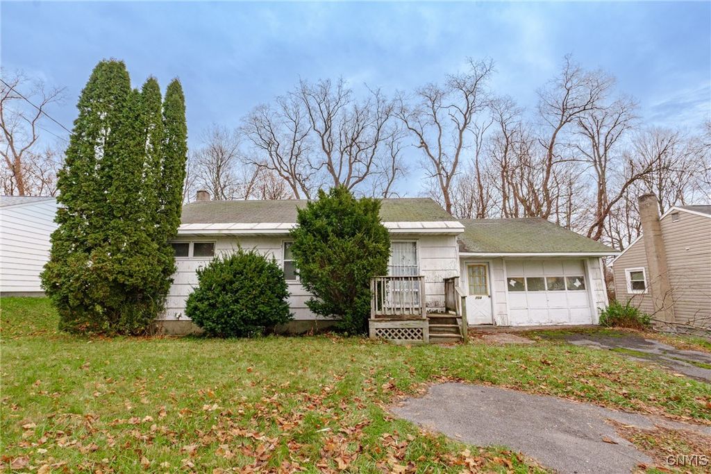 Photo of 704 Dawes Avenue, Utica, NY 13502 (MLS # S1652908)