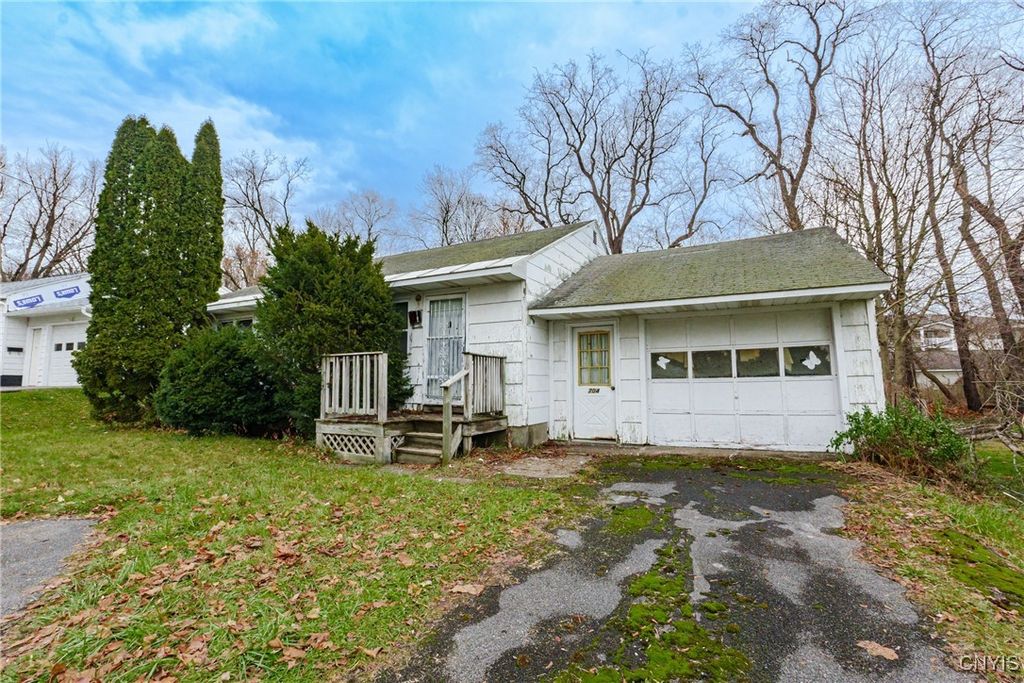 Photo of 704 Dawes Avenue, Utica, NY 13502 (MLS # S1652908)