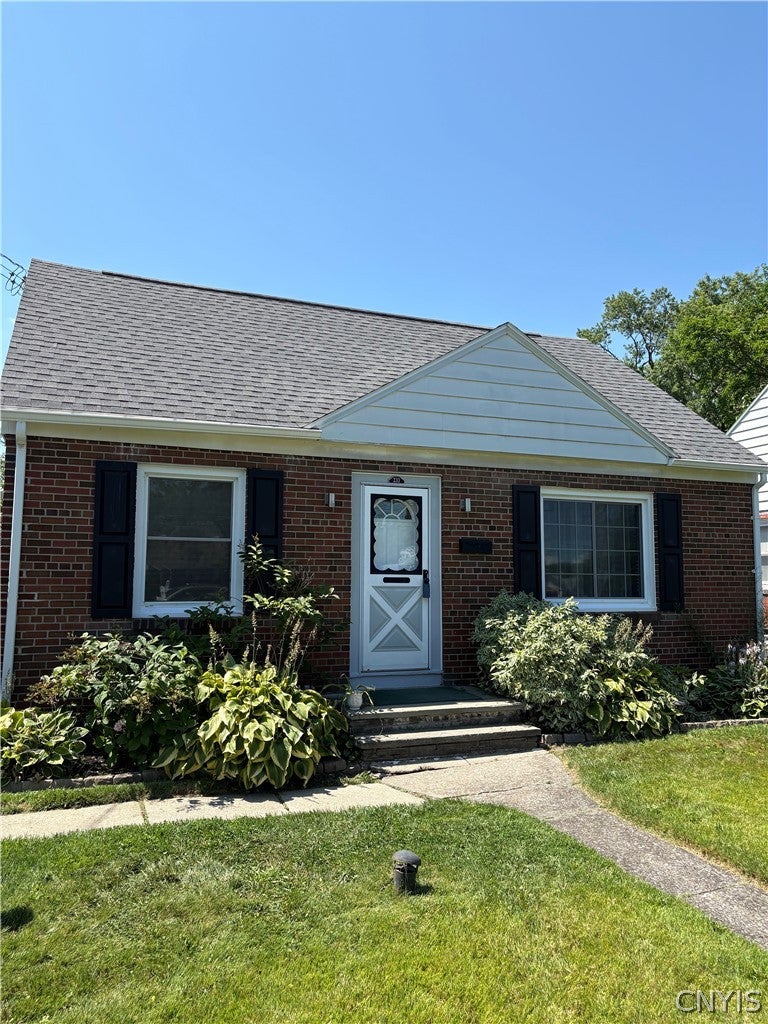 Photo of 233 Russell Avenue, Salina, NY 13088 (MLS # S1704751)