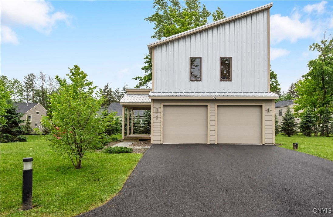 140 Xavier Circle, Syracuse, New York image 1