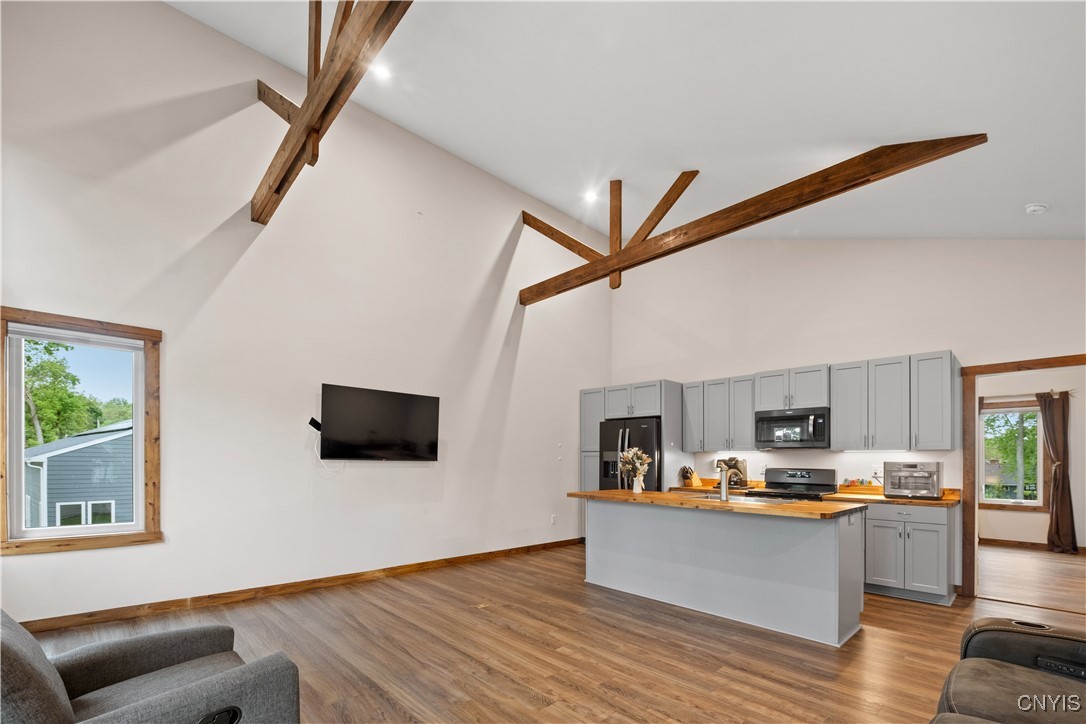 140 Xavier Circle, Syracuse, New York image 9
