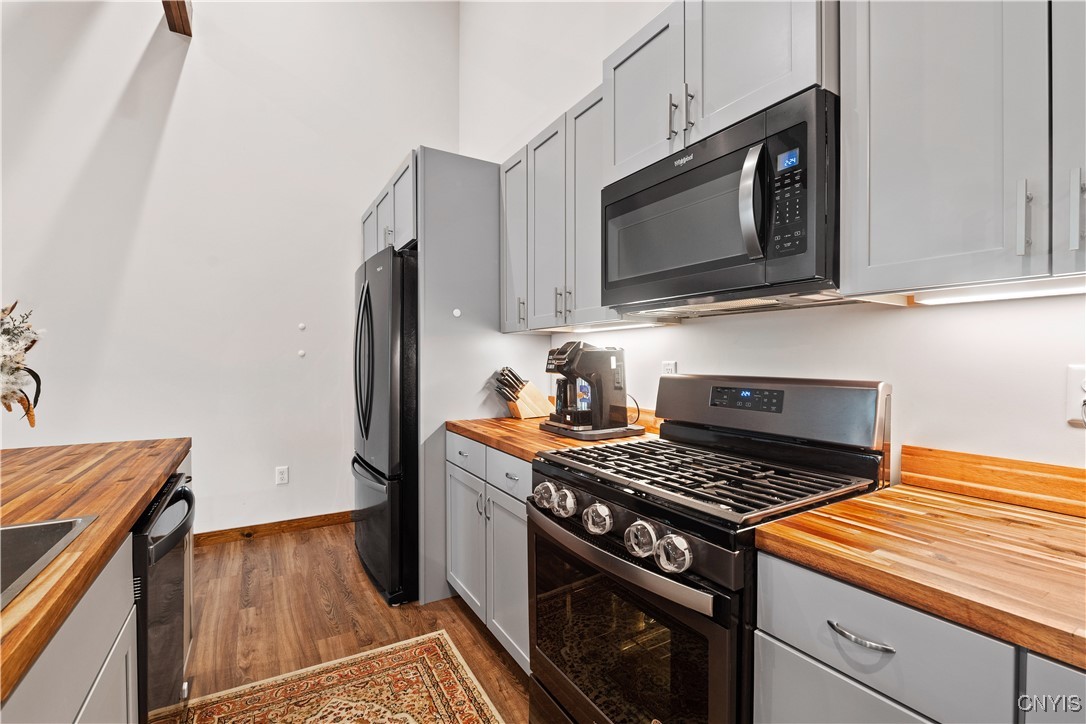 140 Xavier Circle, Syracuse, New York image 15