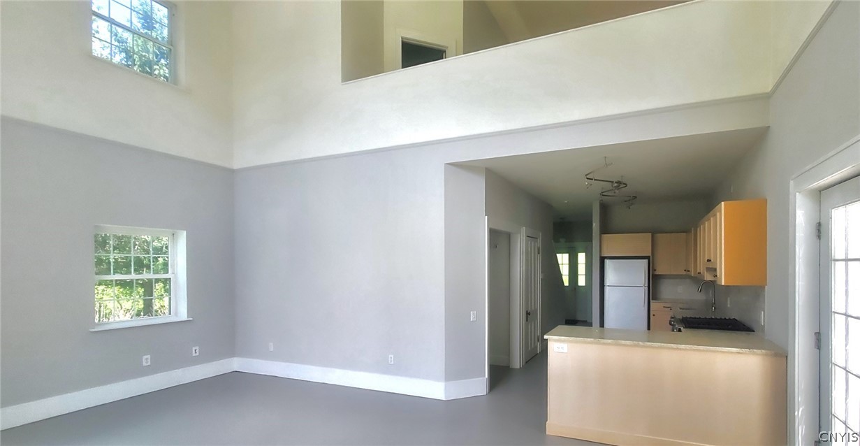15 Etna Road