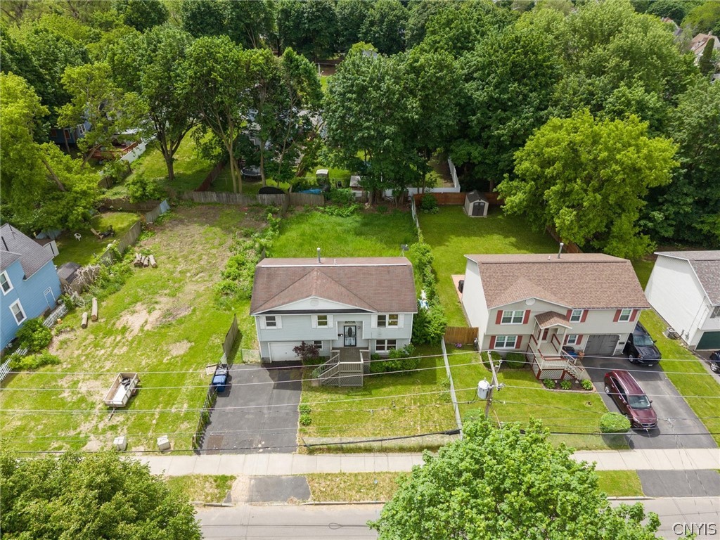 233 W Newell Street