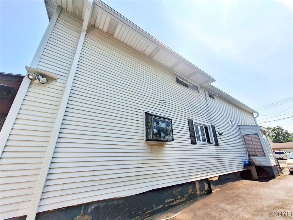 1126 Hammond Avenue