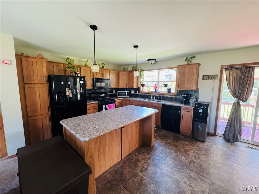 1049 Cortland Road