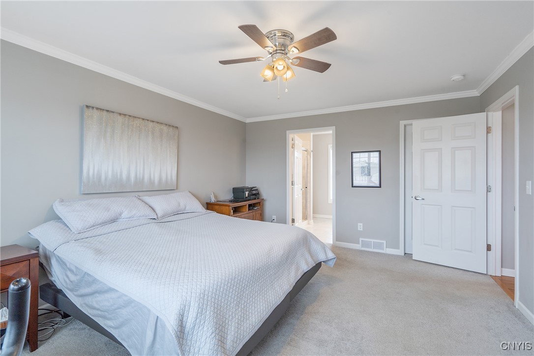 8541 Cobalt Drive, Cicero, New York image 24