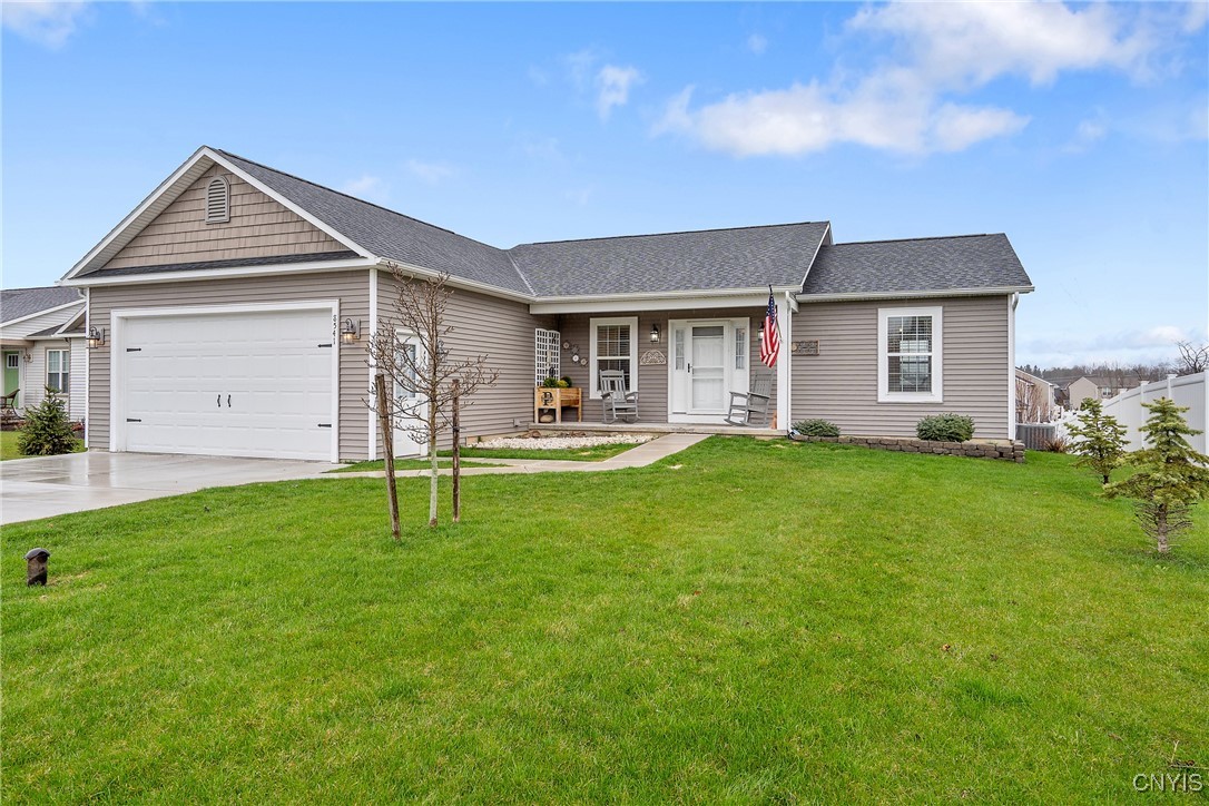8541 Cobalt Drive, Cicero, New York image 2
