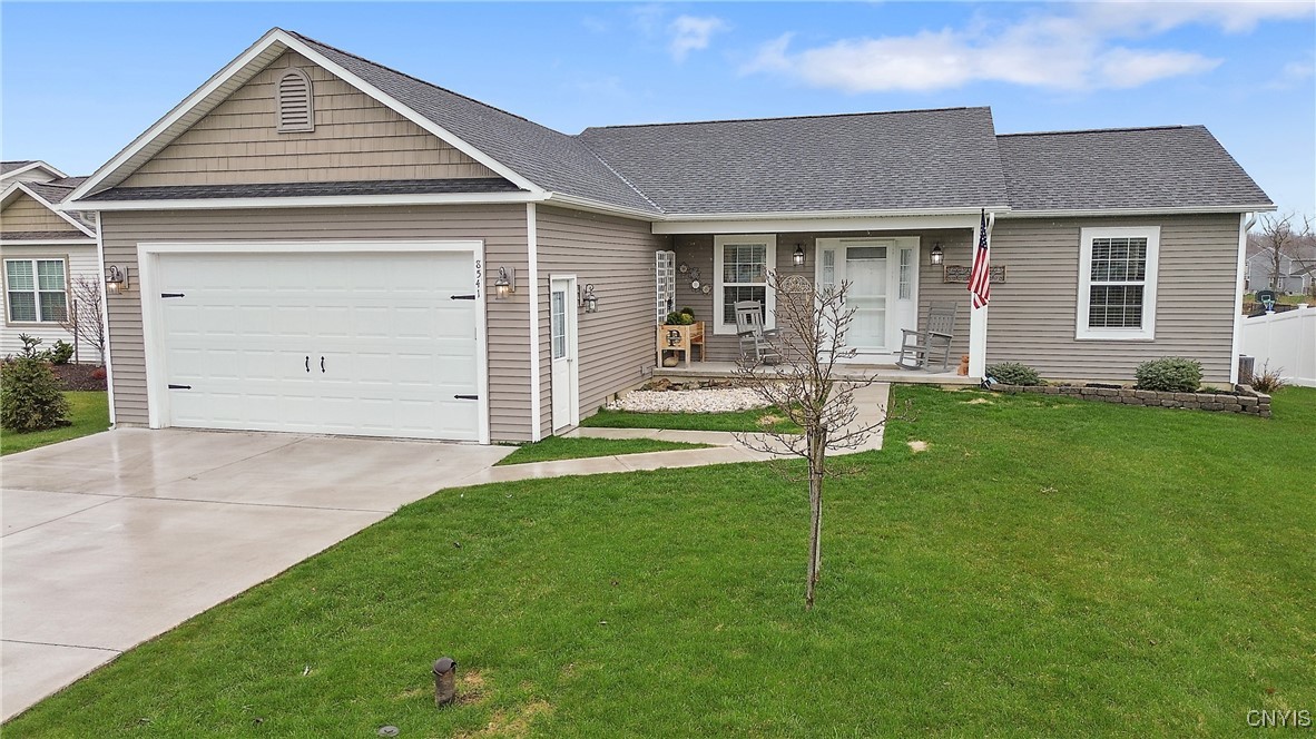 8541 Cobalt Drive, Cicero, New York image 41