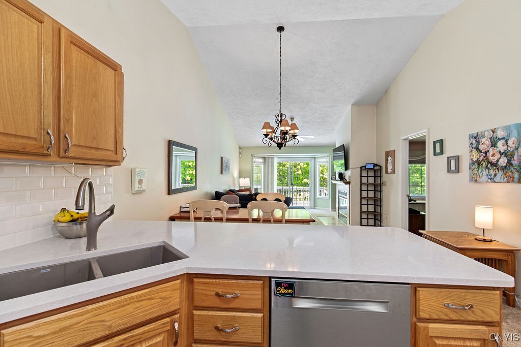 3635 Black Brant Drive Dr, Clay, New York image 6