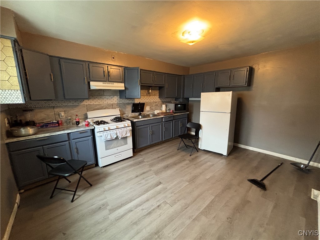 926 Burnet Avenue 30