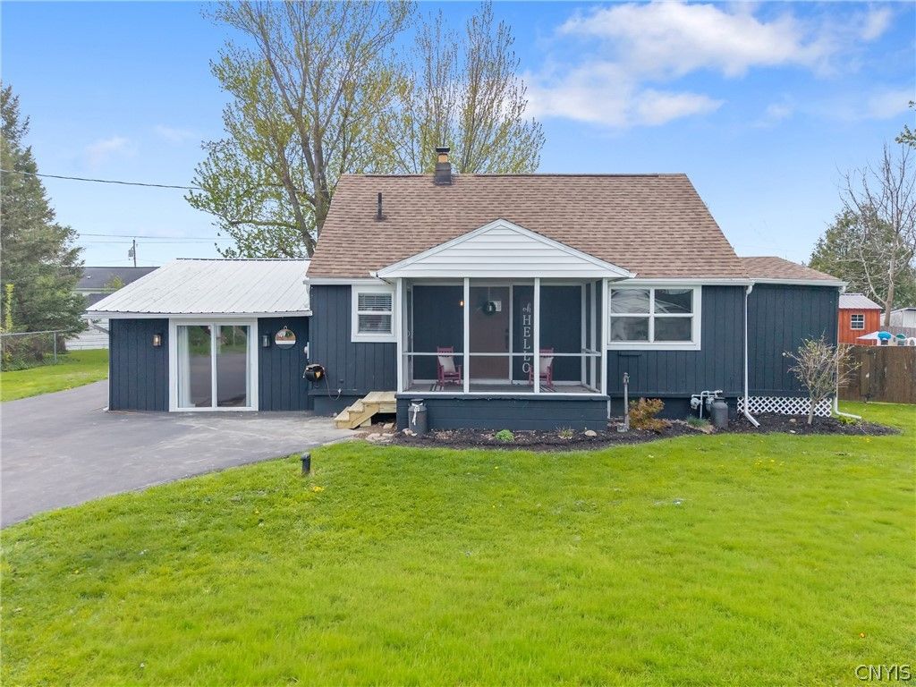Photo of 201 Niagara Avenue N, Geddes, NY 13209 (MLS # S1679055)