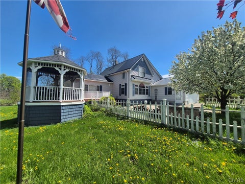 Homes For Sale - 2928 County Route 10<br/> Saint Lawrence County, De Peyster, NY 13633