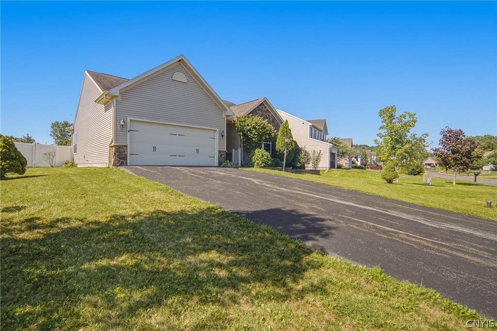 Photo of 12 Cross Country Drive, Van Buren, NY 13027 (MLS # S1667537)