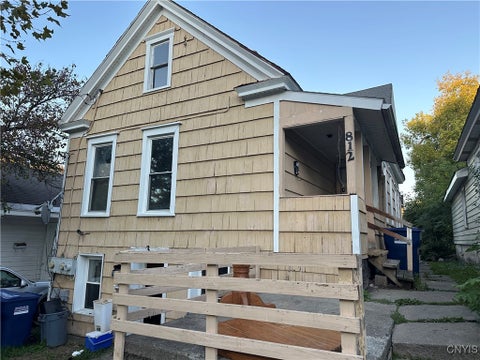 Multifamily For Sale - 812 Highland Street<br/> Syracuse, NY 13203