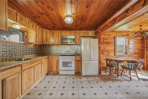 Tiny photo for 3788 Carter Road, Lenox, NY 13032 (MLS # S1719953)
