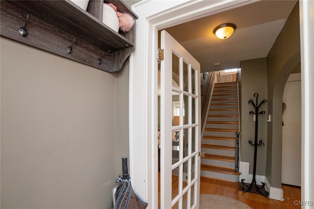 302 Carlton Road, Syracuse, New York image 4