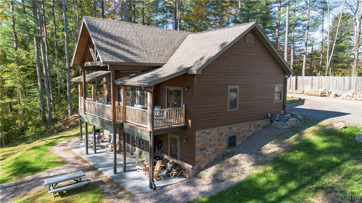 6972 Whitetail Drive