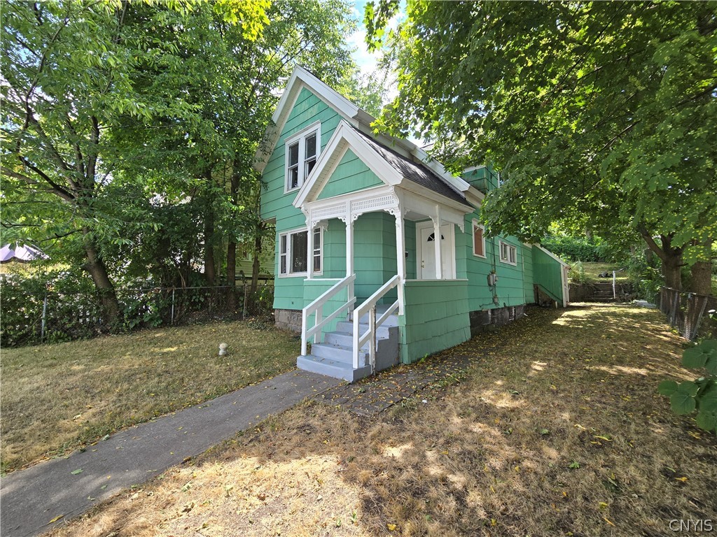 206 Lamont Avenue