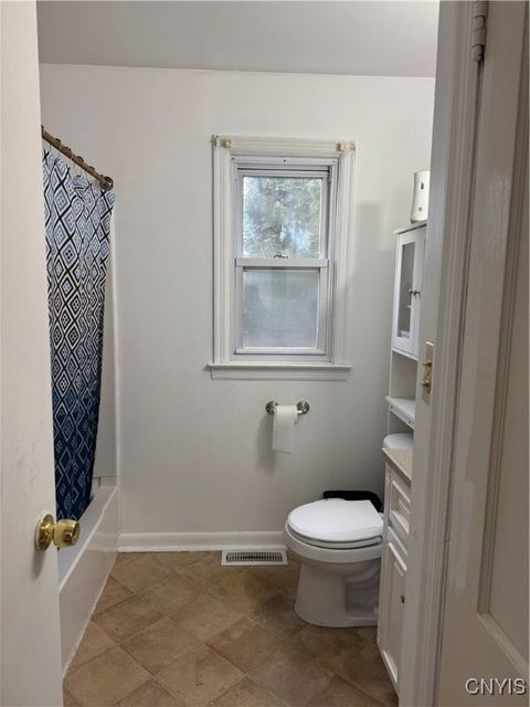 Tiny photo for 442 Orwood Place, Salina, NY 13208 (MLS # S1655570)