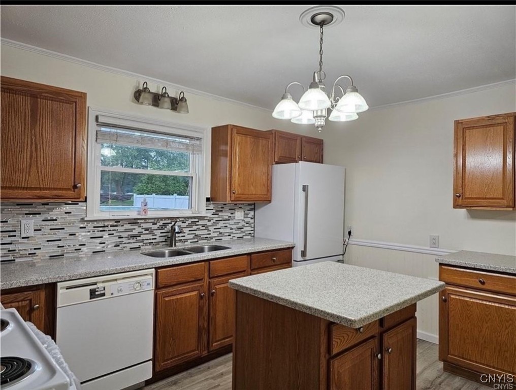 614 Utica Road, Utica, New York image 8