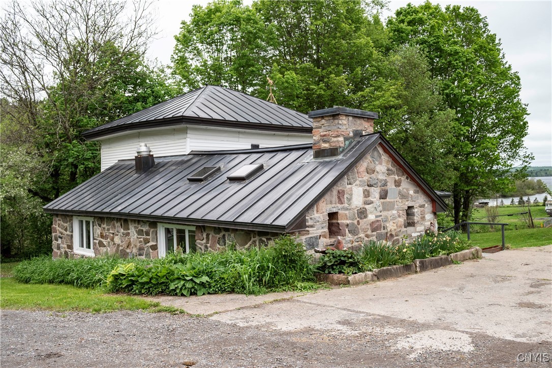 1466 Grant Road